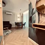 Luxury Between The Shipyard And The Sea