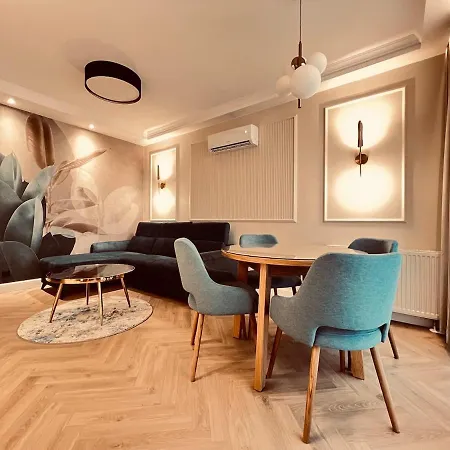 Apartment Luxury Between The Shipyard And The Sea