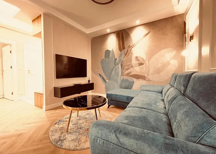 Luxury Between The Shipyard And The Sea Gdansk